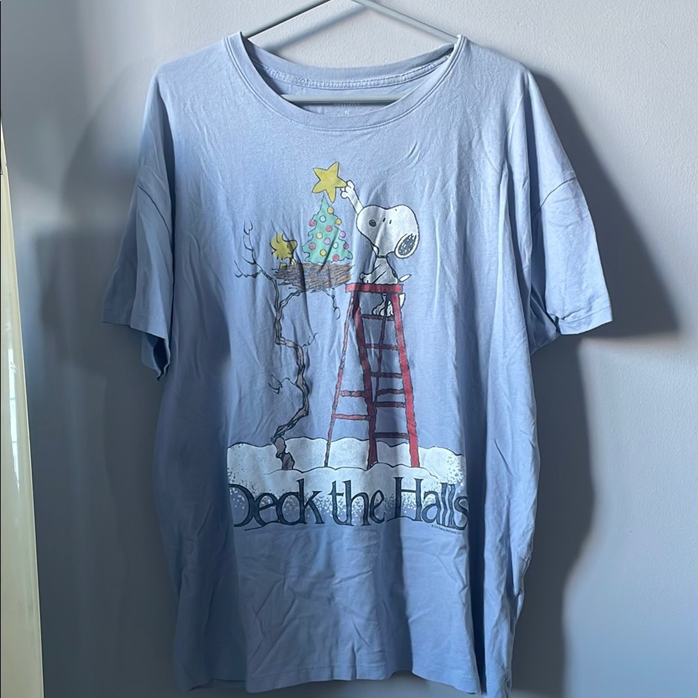 💌 hollister snoopy peanuts holiday tee